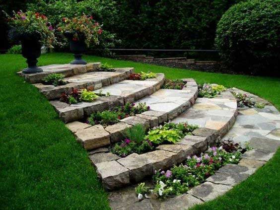 22 Amazing Ideas to Plan a Slope Yard That You Should Not ...