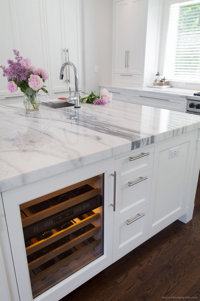 8 Trendy Ideas To Enhance White Kitchen Cabinets