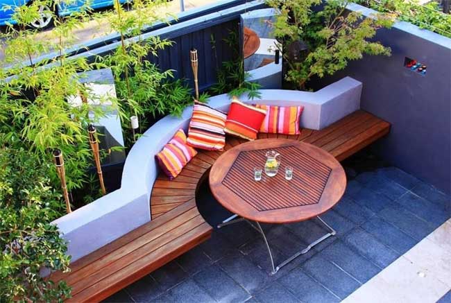 26 Fascinating Ideas For Tiny Courtyards With Big Statement Homedesigninspired