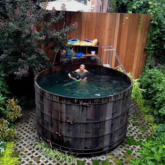tiny-courtyard-7