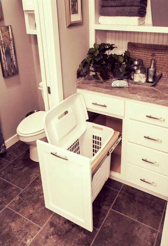 pull-out-storage-ideas-for-your-bathroom-1