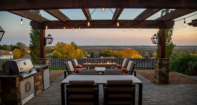 Building Your Personal Outdoor Kitchen: A Full List of Tools You Will Need