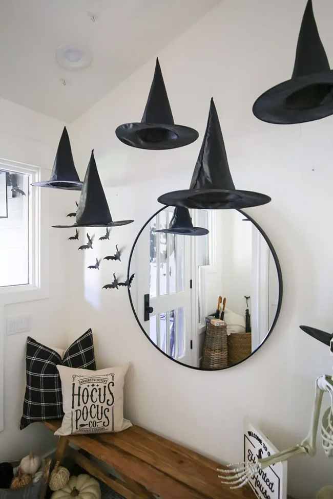 Floating witch hats are a great Halloween decoration for an entryway. I love the 